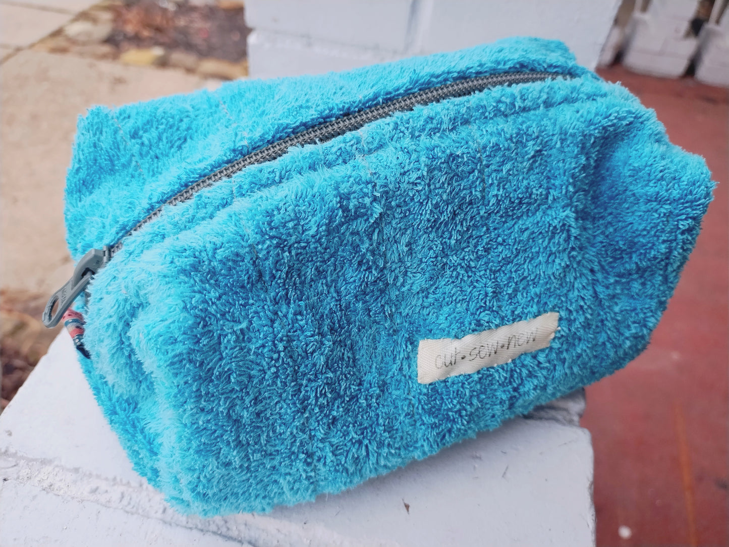 Small toiletry bag - blue